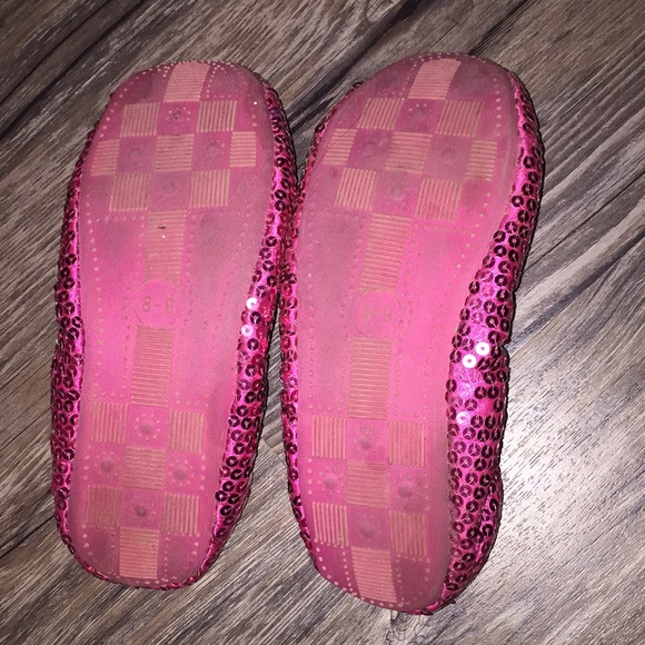 cute pink slip on shoes size (8/9) - Picture 2 of 4